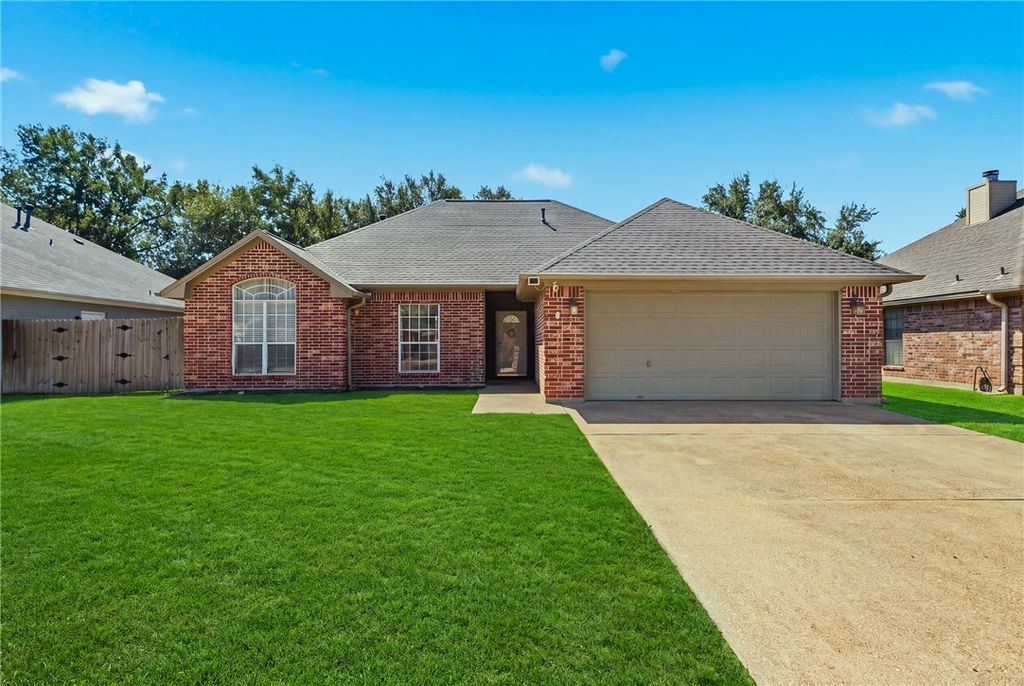 610 Yorkshire Drive, College Station, TX 77845 — photo 2