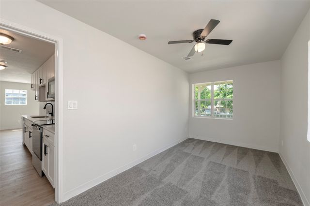 3924 Dismount Street, Dallas, TX 75211