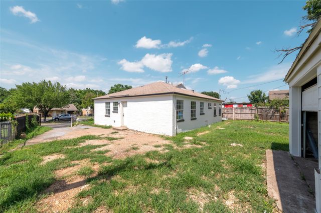 3924 Dismount Street, Dallas, TX 75211