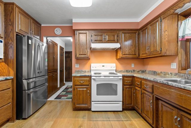 2615 EDGEWOOD LANE, Green Bay, WI 54302