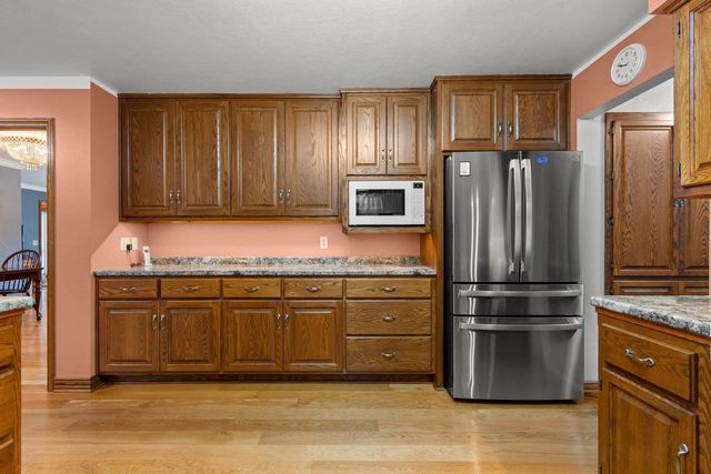 2615 EDGEWOOD LANE, Green Bay, WI 54302