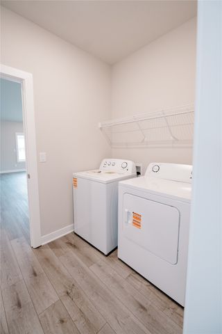 805 E 23rd Street N, Newton, IA 50208