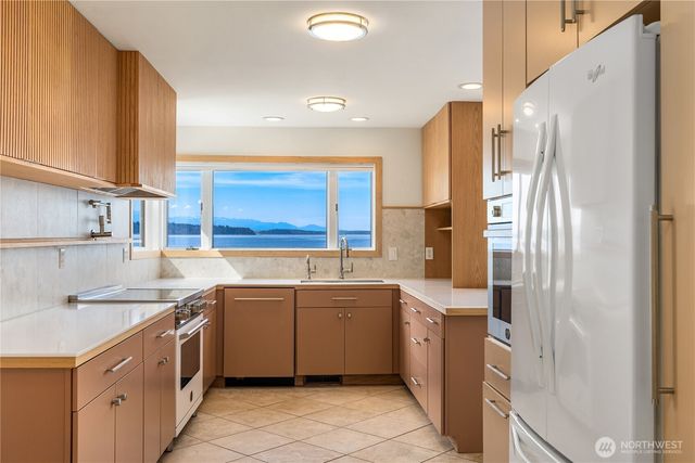16611 SW Maplewild Avenue, Burien, WA 98166