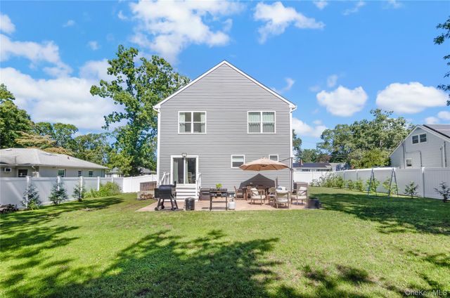 44 James Street, Patchogue, NY 11772