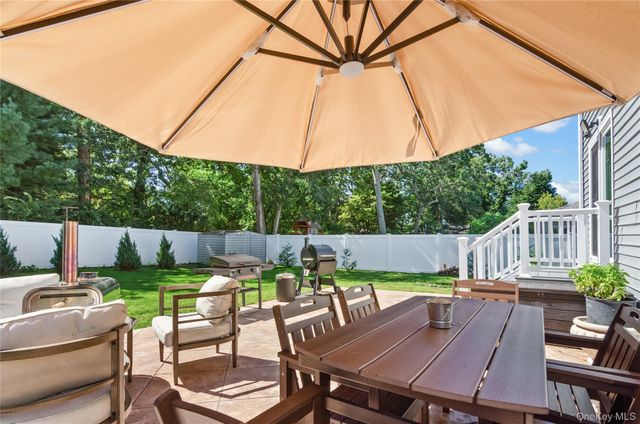 44 James Street, Patchogue, NY 11772