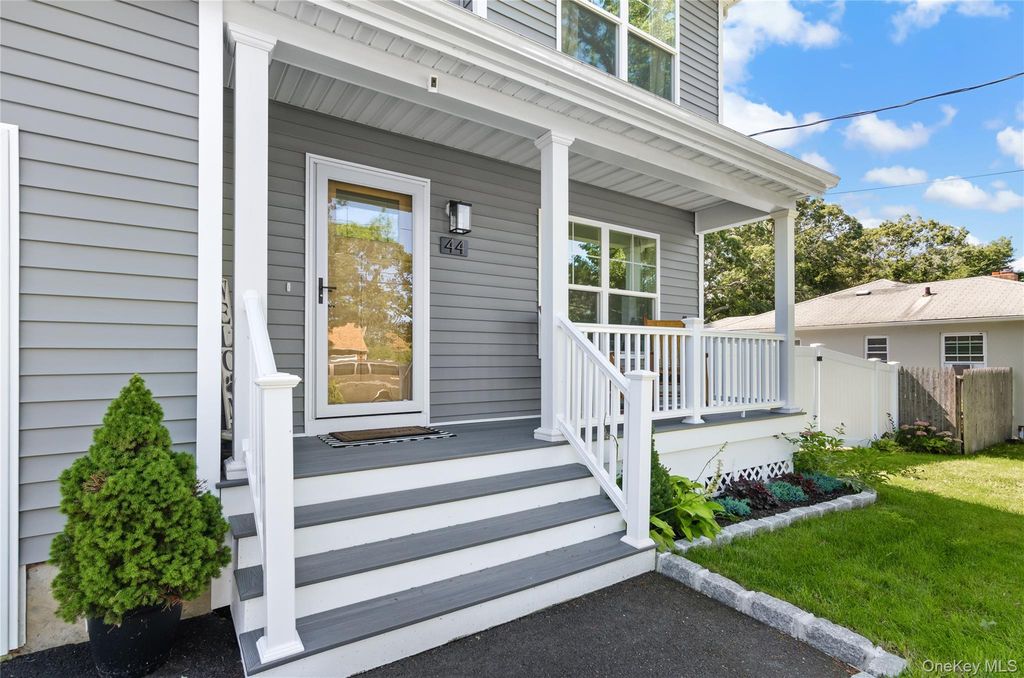 44 James Street, Patchogue, NY 11772 — photo 4
