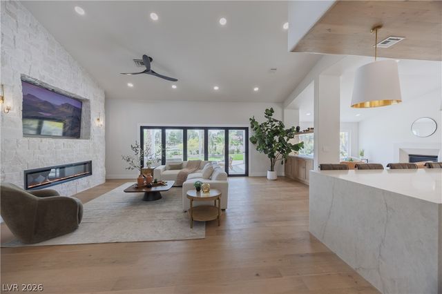 2548 Golfside Drive, Las Vegas, NV 89134