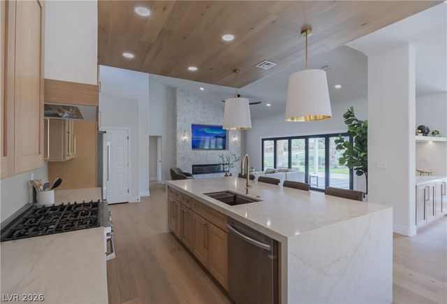 2548 Golfside Drive, Las Vegas, NV 89134