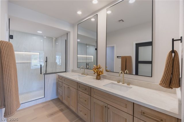 2548 Golfside Drive, Las Vegas, NV 89134