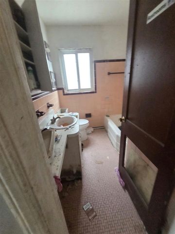15018 Eastburn Street, Detroit, MI 48205