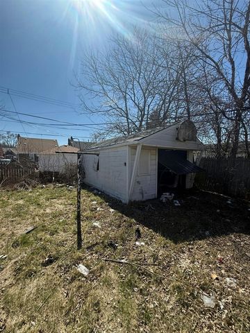 15018 Eastburn Street, Detroit, MI 48205