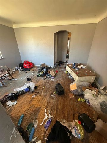 15018 Eastburn Street, Detroit, MI 48205
