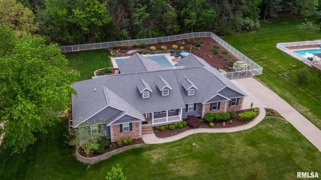 301 ARBOR Drive, Carterville, IL 62918