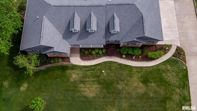 301 ARBOR Drive, Carterville, IL 62918