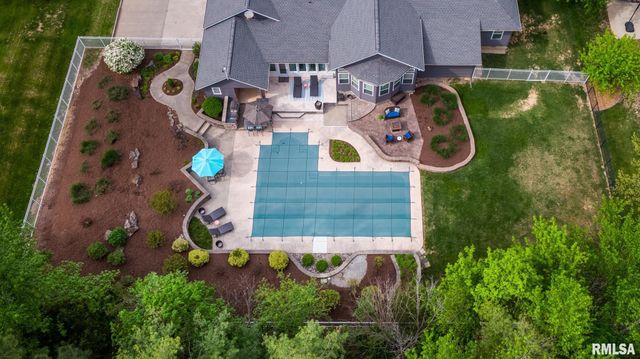 301 ARBOR Drive, Carterville, IL 62918
