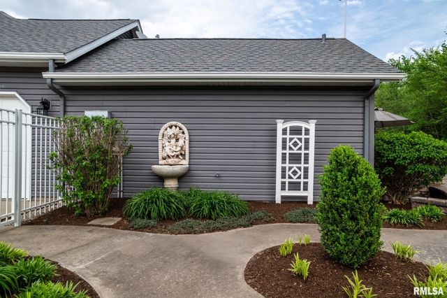 301 ARBOR Drive, Carterville, IL 62918