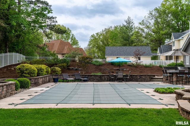 301 ARBOR Drive, Carterville, IL 62918