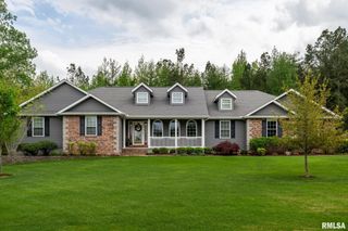301 ARBOR Drive, Carterville, IL 62918