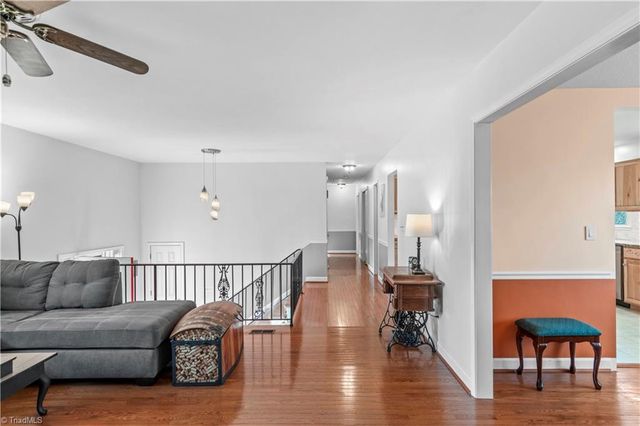 1395 Glen Oaks Road, Clemmons, NC 27012