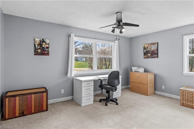 1395 Glen Oaks Road, Clemmons, NC 27012