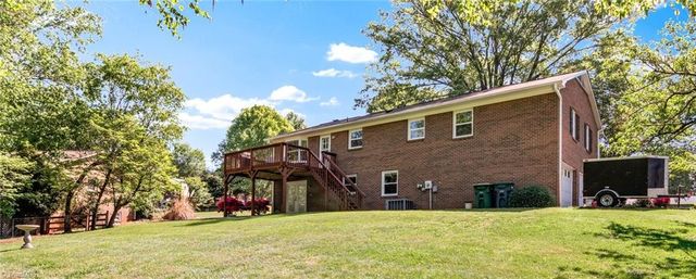 1395 Glen Oaks Road, Clemmons, NC 27012
