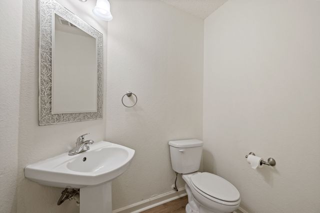 4704 Waterway Drive N, Fort Worth, TX 76137