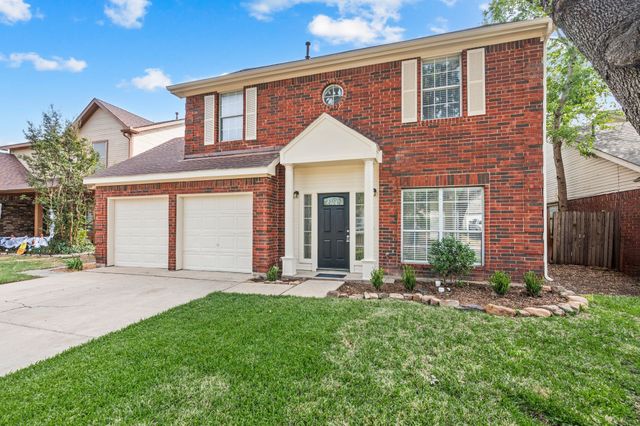 4704 Waterway Drive N, Fort Worth, TX 76137