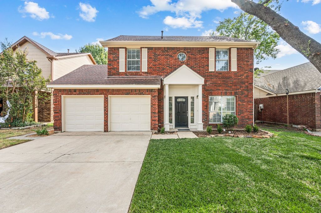 4704 Waterway Drive N, Fort Worth, TX 76137