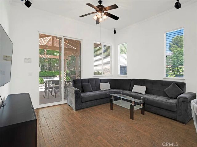 21103 Cross Creek Drive, Saugus, CA 91350