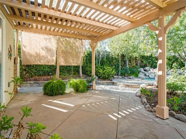 21103 Cross Creek Drive, Saugus, CA 91350