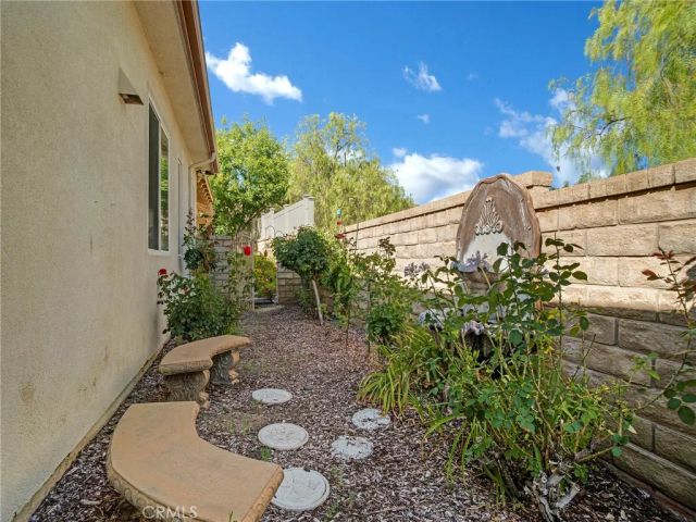 21103 Cross Creek Drive, Saugus, CA 91350