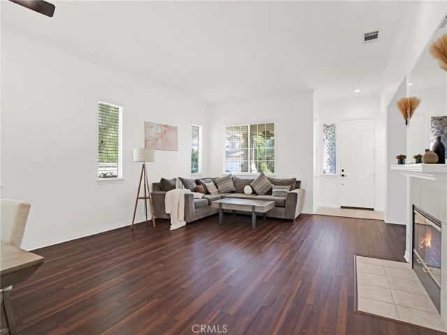 21103 Cross Creek Drive, Saugus, CA 91350