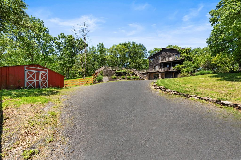 10 Spectrum Drive, Chester, NY 10918