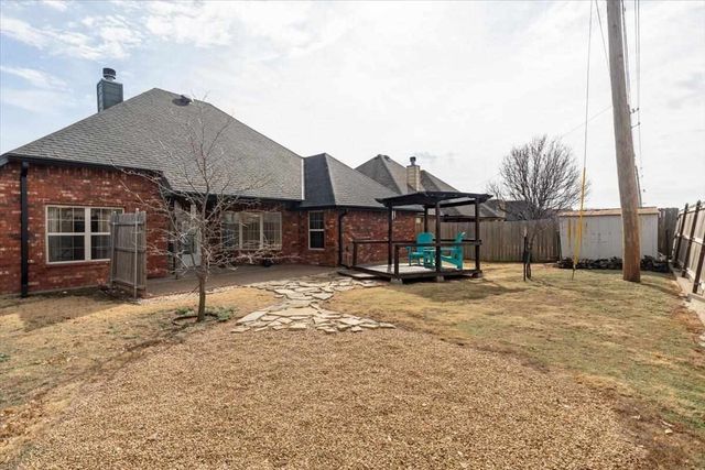317 SW Coral St., Lawton, OK 73505
