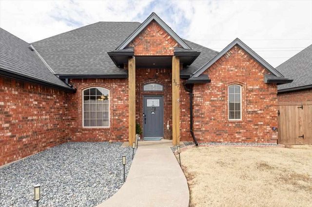 317 SW Coral St., Lawton, OK 73505