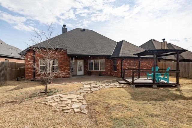 317 SW Coral St., Lawton, OK 73505
