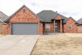 317 SW Coral St., Lawton, OK 73505