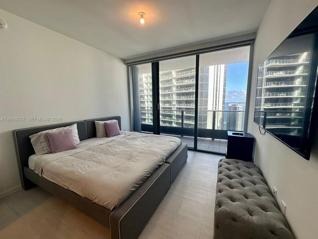 1000 Brickell Plz 4001, Miami, FL 33131