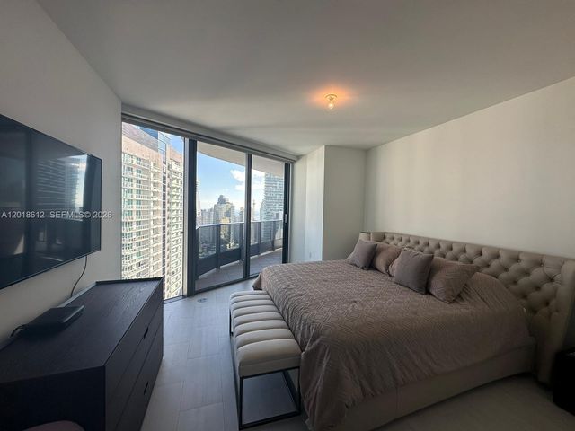1000 Brickell Plz 4001, Miami, FL 33131