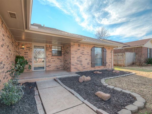 2100 Vanishing Trail, Edmond, OK 73013