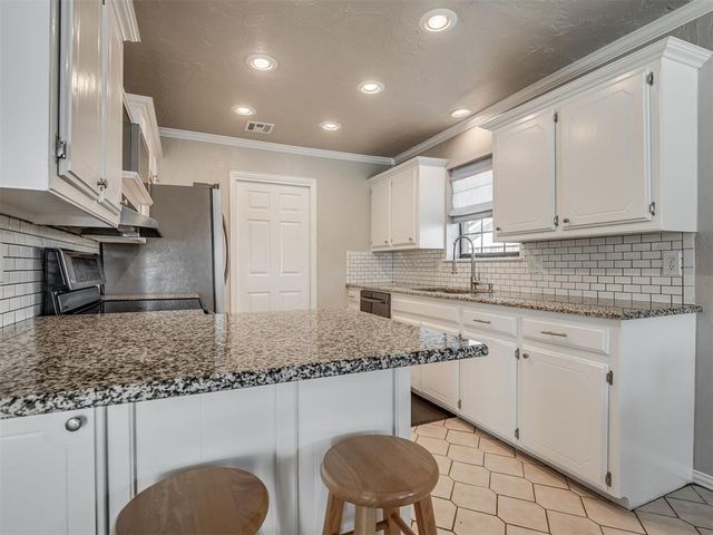 2100 Vanishing Trail, Edmond, OK 73013