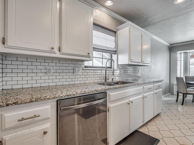 2100 Vanishing Trail, Edmond, OK 73013