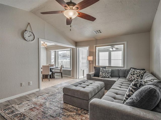 2100 Vanishing Trail, Edmond, OK 73013