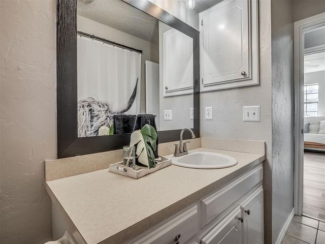 2100 Vanishing Trail, Edmond, OK 73013