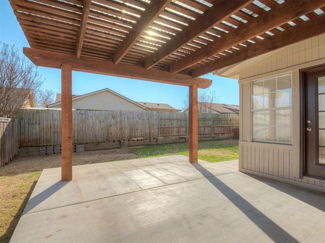 2100 Vanishing Trail, Edmond, OK 73013