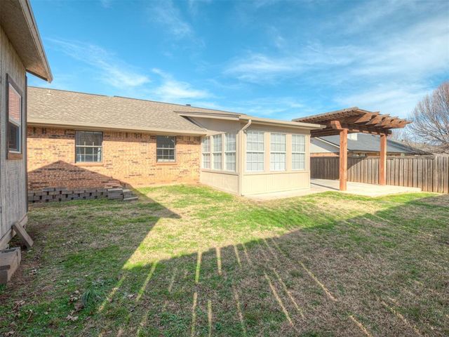 2100 Vanishing Trail, Edmond, OK 73013