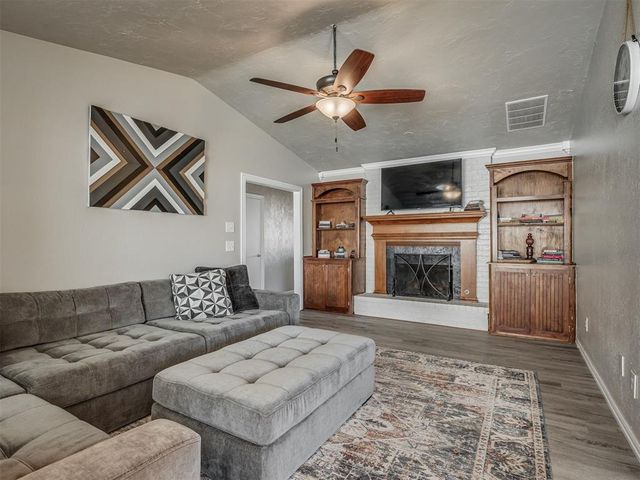 2100 Vanishing Trail, Edmond, OK 73013