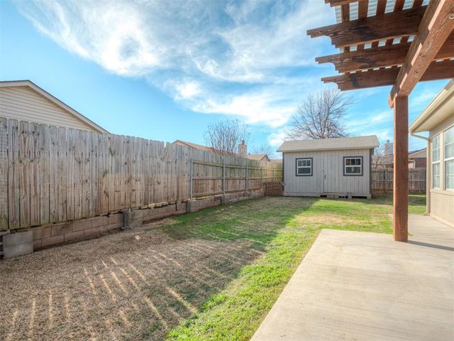 2100 Vanishing Trail, Edmond, OK 73013