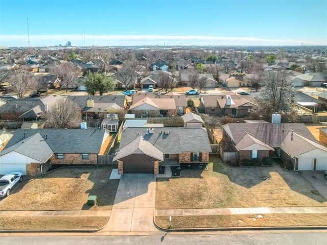 2100 Vanishing Trail, Edmond, OK 73013