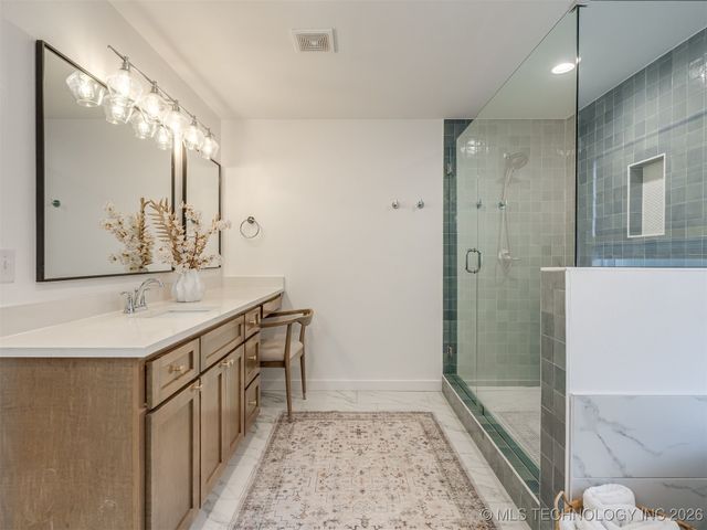 6717 E 128th Street S, Bixby, OK 74008